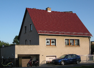 Zentral gelegen und urgemütlich!
Einfamilienhaus mit Sonnenterrasse, Garten und Garage
in Pößneck